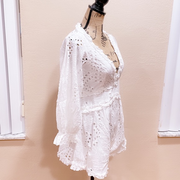 White Eyelet lace open-back Romper - Picture 6 of 16